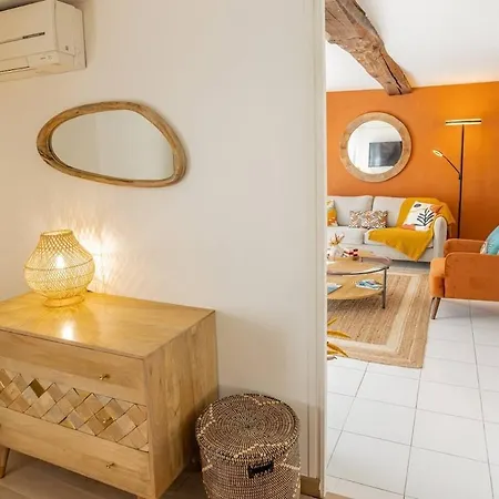 Center Air-conditioned Parking *