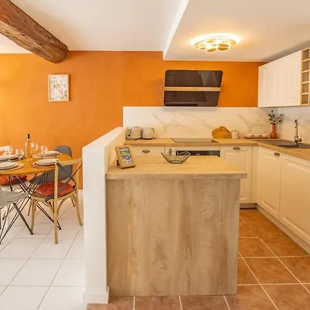 Center Air-conditioned Parking Sainte-Maxime