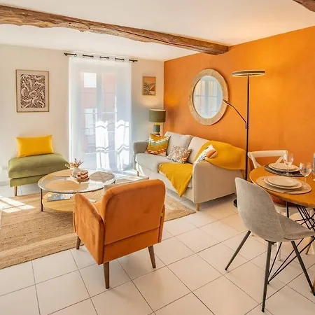 Center Air-conditioned Parking *